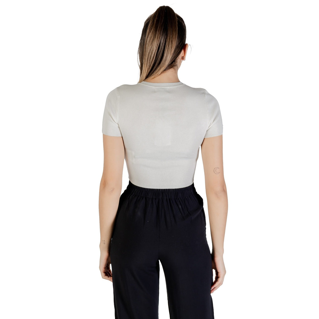 Jacqueline De Yong  Women T-Shirt